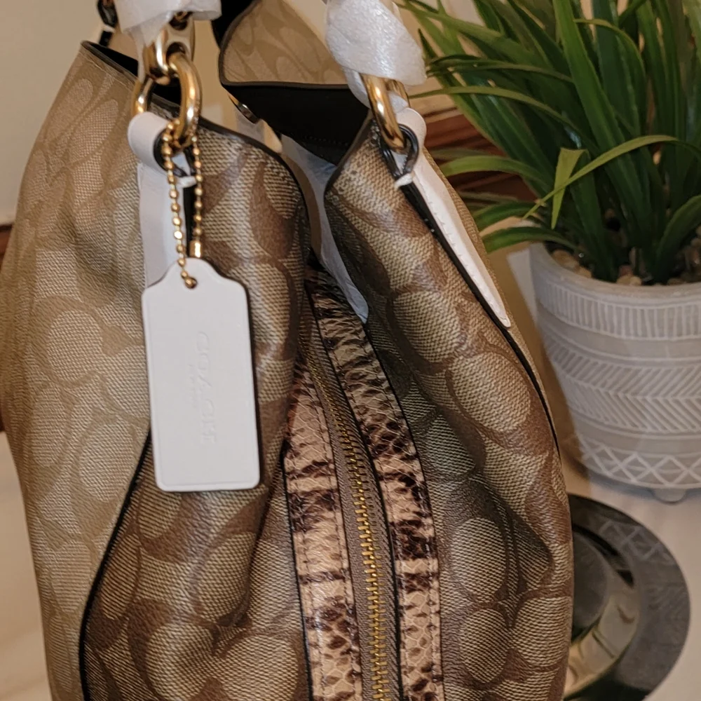 💕 Coach Edie Shoulderbag 💕 - Picture 3 of 7